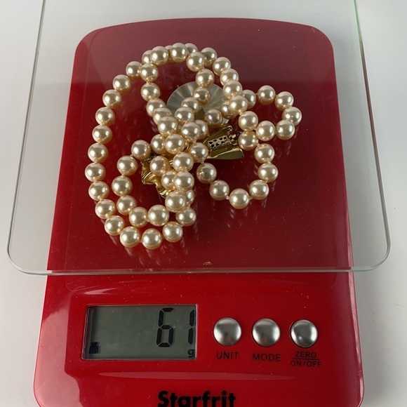 Vintage Champagne Pearls with Gold Bow Clasp - Picture 9 of 11